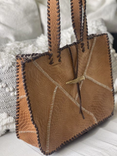 BAG HORNE MEDIUM color suela en internet