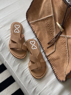 Sandalias cuero V suela