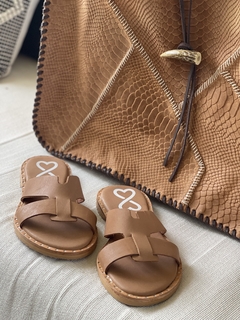 Sandalias cuero V suela - comprar online
