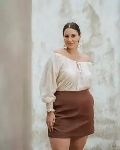 BLUSA PUNHO LIOCEL - BEGE - comprar online