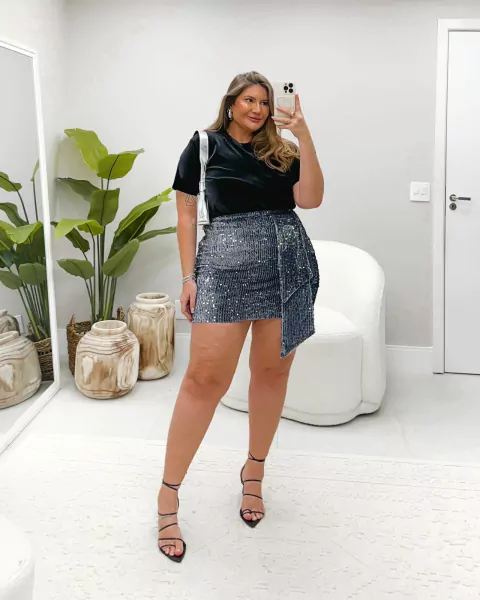 SHORTS SAIA EM PAETÊ DAYARA - CINZA