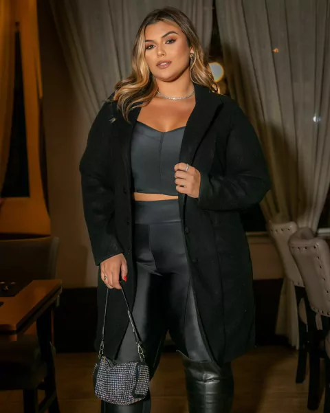 CASACO OVER LÃ BATIDA BELLA - PRETO