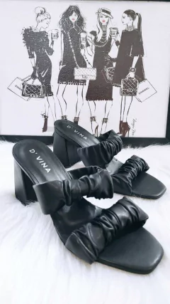 TAMANCO ANNIE na internet