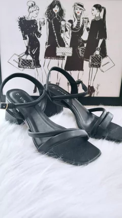 SANDÁLIA TAMI na internet