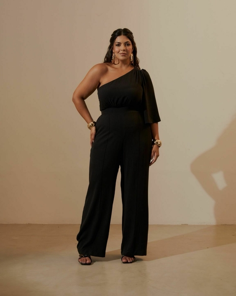 MACACÃO SOLENE - PRETO - comprar online