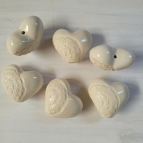 Accesorios para borlas CORAZONES x 12 unidades - comprar online