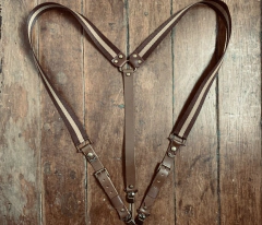 Suspensório em couro e poliéster