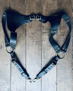 Harness em couro preto - comprar online