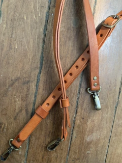 Suspensório em couro soleta - comprar online