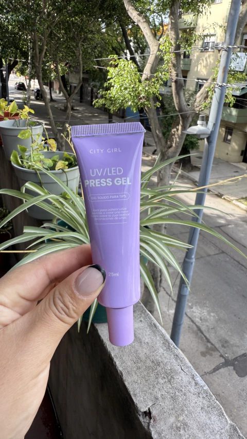 Press gel city girl