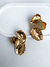 BRINCO MEIA FLOR MARTELADO - Tchara Brand