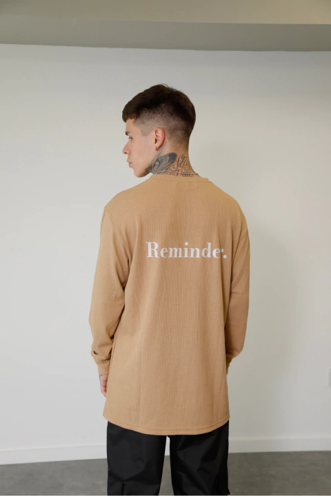Sweater Logo Tee [Camel]