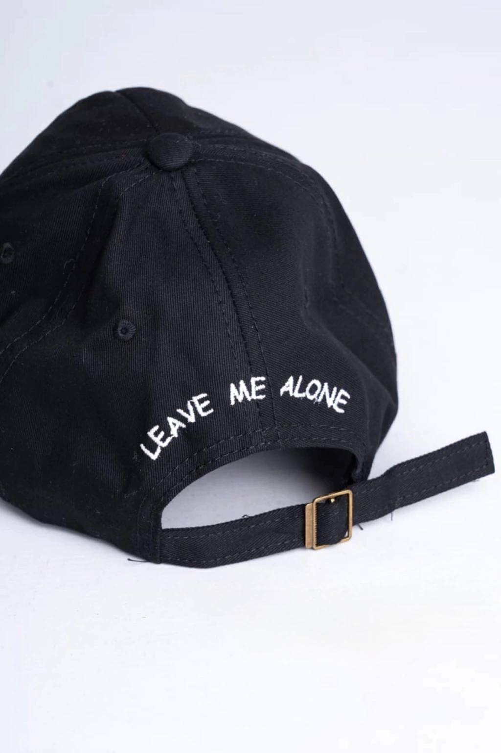 Gorra Leave Me Alone