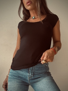 REMERA ESC V OBZI