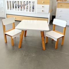 Mesa y Sillas - comprar online