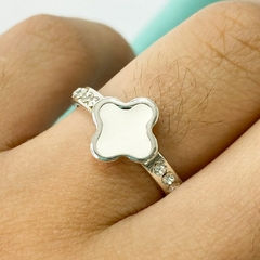 ANILLO VAAN CLEEF ESMALTADO BLANCO CUBIC - A.BL en internet