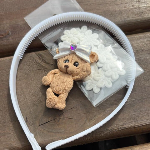 Kit prático (1 tiara encapada + flores prensadas +1 aplique biscuit) PROMOÇAO - comprar online