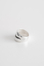 Anillo con piedras negras - tienda online