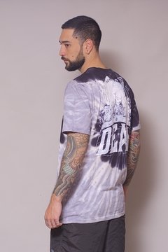 Camiseta "Nobody Cares"