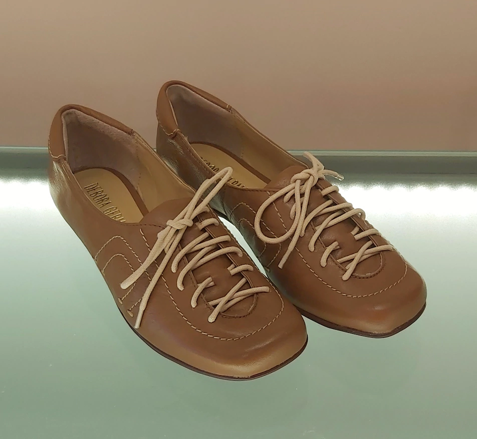 TENIS DEBORA GERMANI CARAMELO