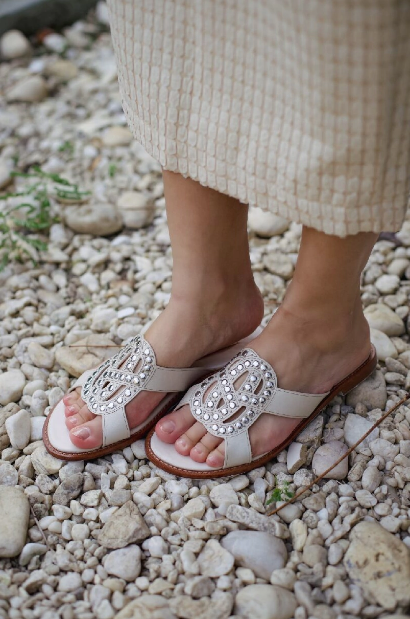 SANDALIA SCHUTZ OFF WHITE