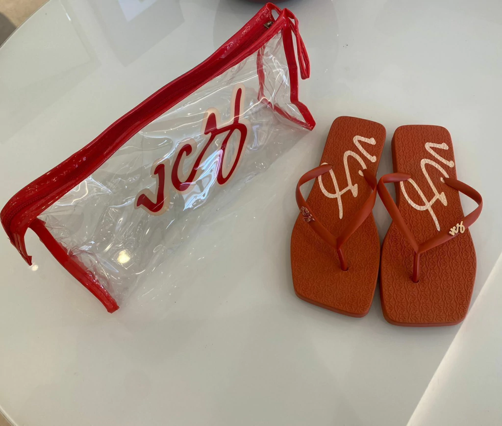 KIT CHINELO E NECESSAIRE VICENZA VERMELHO