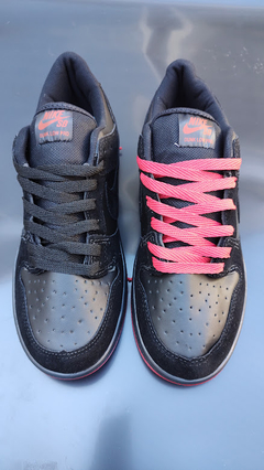 Nike SB Dunk Low Black and Red en internet