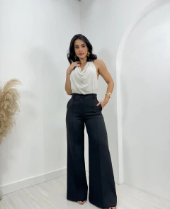 Calça Alfaiataria Pantalona - Preta - comprar online
