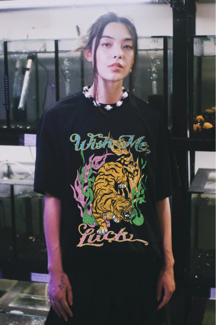 Camiseta Preta Wish me Luck - comprar online