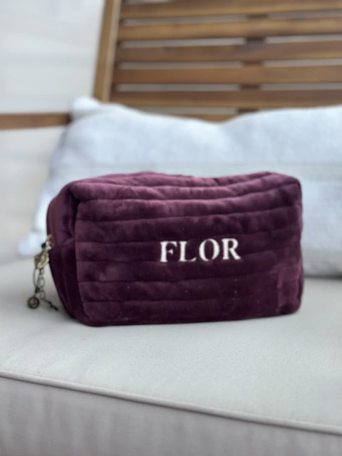 Necesere puffer velvet (Personalizado demora 1 día ) - comprar online