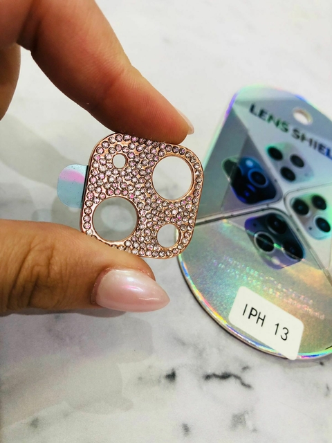 LENTE PARA CAMARA GOLD CON STRASS IPH 13/13 MINI