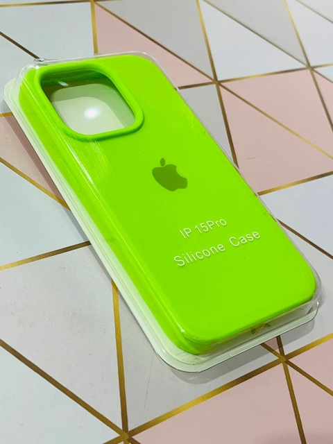 SILICONE CASE AMARILLO FLUOR IPH 15 PRO