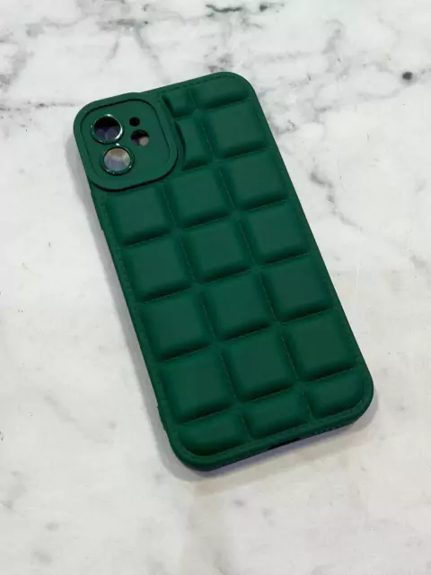 CASE PUFFER CUBIC VERDE IPH 11