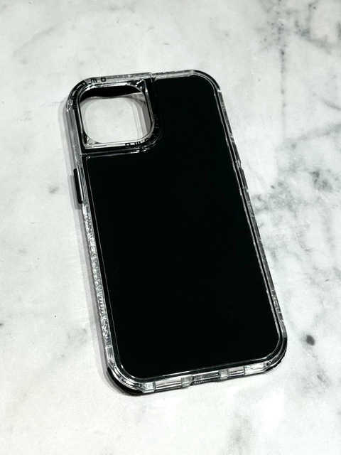 CASE MOTOMO NEGRA - IPH 15 - comprar online