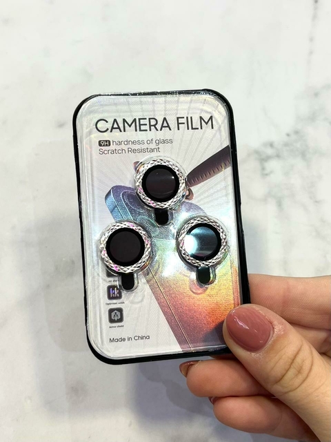 LENTE PARA CAMARA CON DETALLE PLATEADO IPH 13 PRO/13 PRO MAX - comprar online