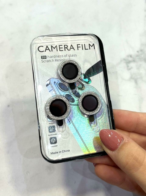 LENTE PARA CAMARA CON BRILLO PLATEADO IPH 13 PRO/13 PRO MAX - comprar online