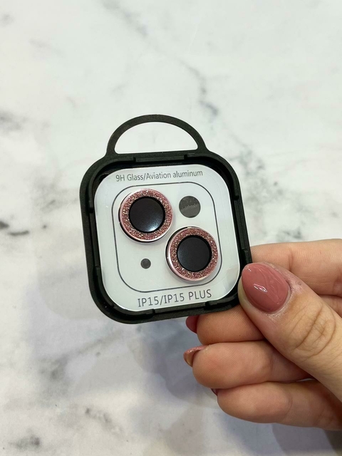 PROTECTOR DE CAMARA CON BRILLO ROSA IPH 15/15 PLUS - comprar online
