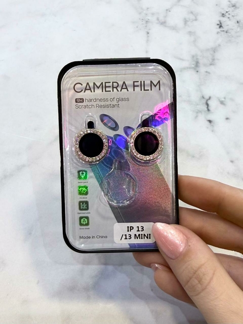 LENTE PARA CAMARA CON DETALLE STRASS ROSA IPH 13/13 MINI - comprar online