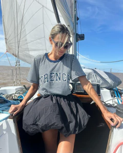 Remera Mondie en internet