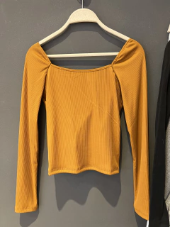 Remera Navi