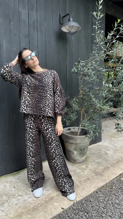 Sweater Lumpur en internet