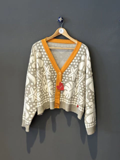 Cardigan True en internet