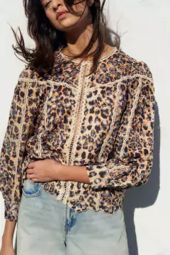 Blusa Broderie Animal