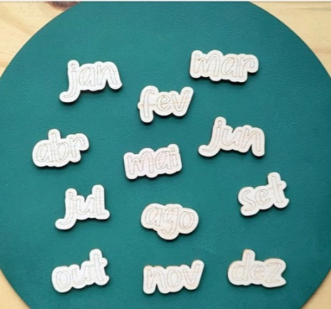 Aplique Madeirinha - Meses - Estação do Scrap - 1661