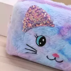 Estojo Necessarie Pelúcia Gatinho na internet