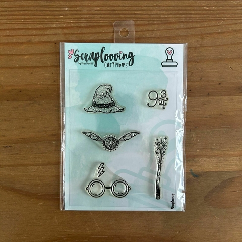 Carimbo Magia - Scraplooving - C180 - comprar online