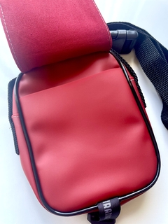 Mini Shoulder Vermelha na internet