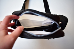 Shoulder bag - Preto e branco na internet