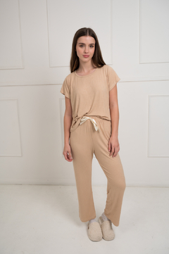 Gardenia [Beige]