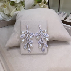 Brinco Folhas de Zircônias - loja online